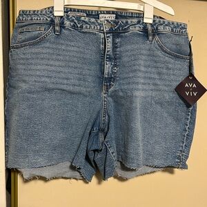 Ava & Viv Bermuda jean shorts size 22